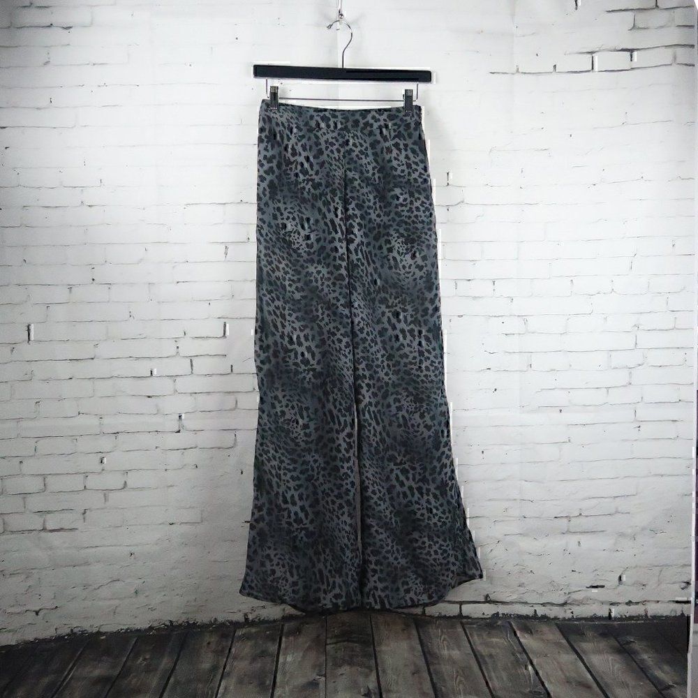 FOREVER 21 GREY & BLACK ANIMAL PRINT SEMI SHEER FLAIR BOTTOM PANTS SIZE XS
